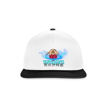 Snapback Cap– Trafalgar „Chirurg des Todes“ - Weiß/Schwarz